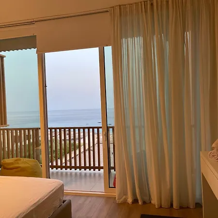 Palase 95, Coast Village Villa